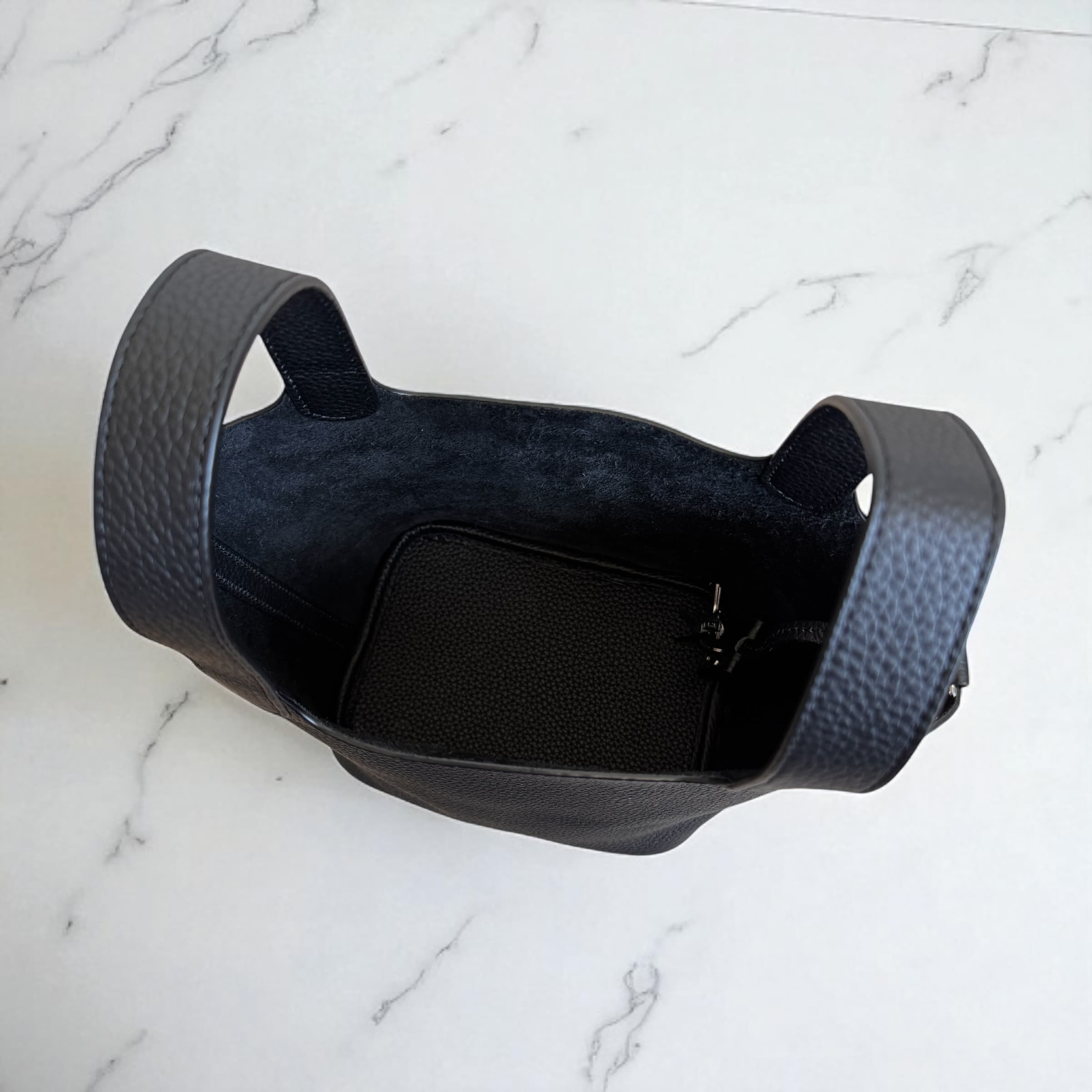 101 本革ピコタンハンドバッグ Sサイズ ブラック / シンプルで流行に左右されないデザイン ルビリア