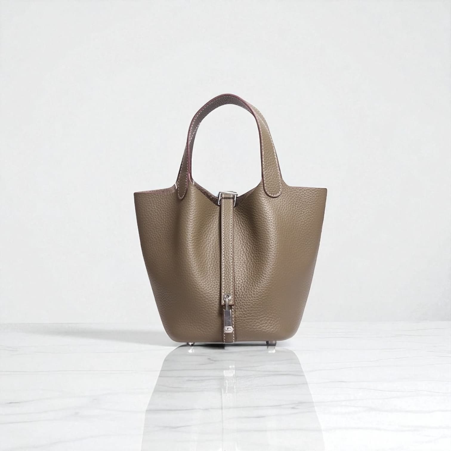 101 本革ピコタンハンドバッグ Sサイズ ベージュ / シンプルで流行に左右されないデザイン ルビリア