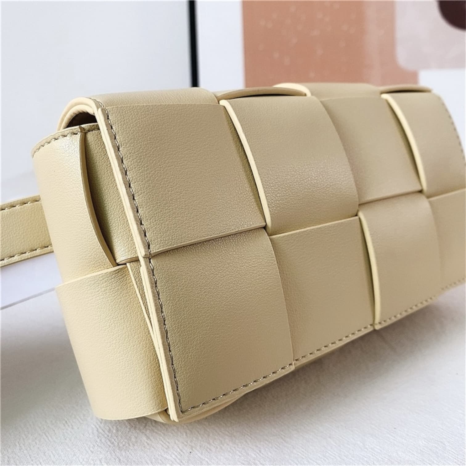 230 牛革編み込みミニバッグ イエロー|2WAYストラップでカジュアルにも華やかにも