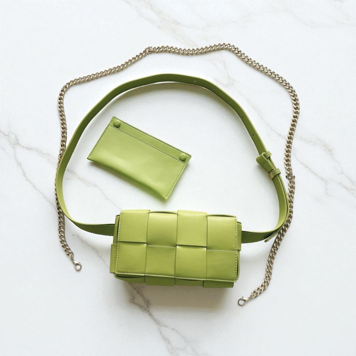 230 牛革編み込みミニバッグ グリーン|2WAYストラップでカジュアルにも華やかにも