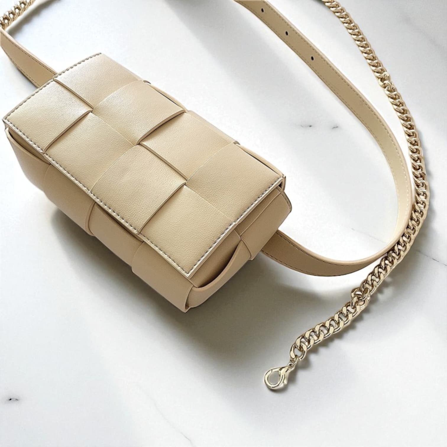 230 牛革編み込みミニバッグ イエロー|2WAYストラップでカジュアルにも華やかにも