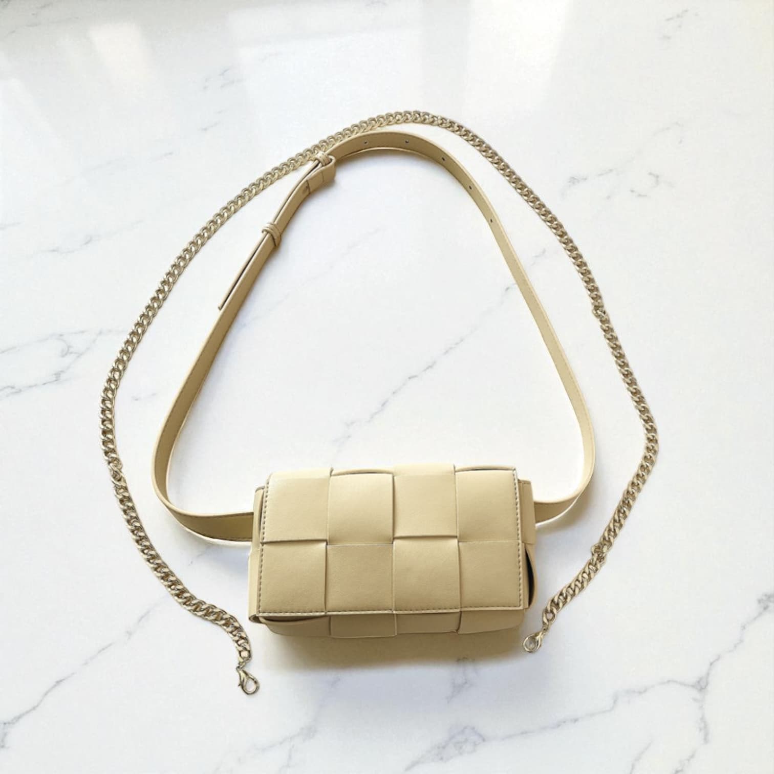 230 牛革編み込みミニバッグ イエロー|2WAYストラップでカジュアルにも華やかにも