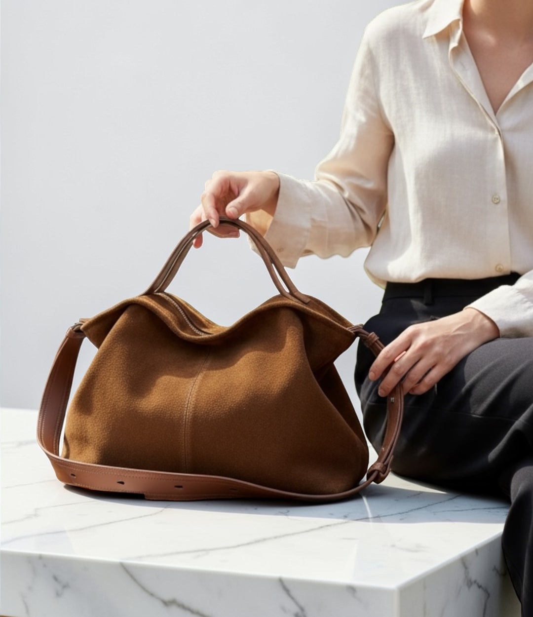 493牛革SU TOPハンドルバッグ