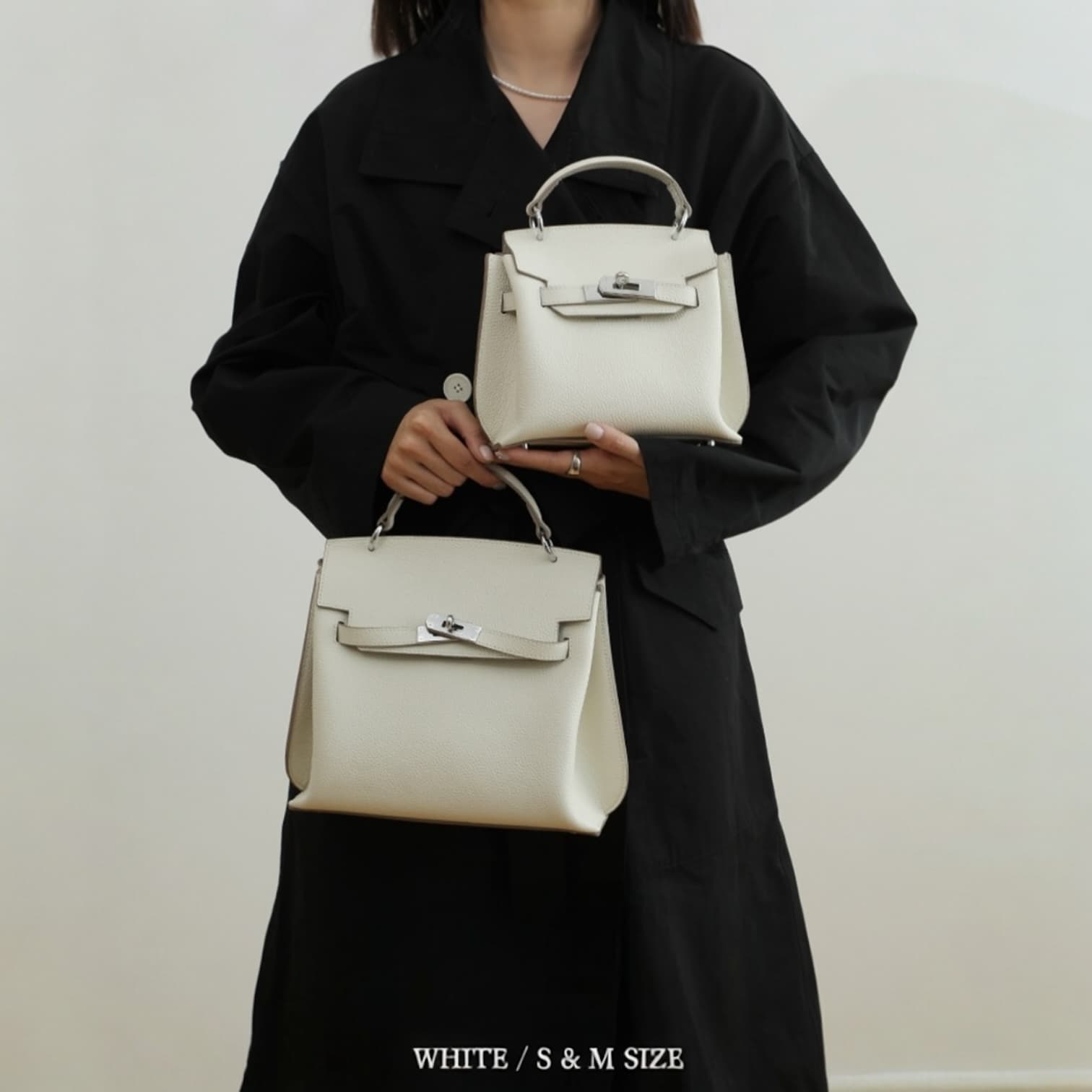 441 牛革フラップベルトバッグ Mサイズ&Sサイズ ホワイト / 収納力を確保しながら美しいフォルム