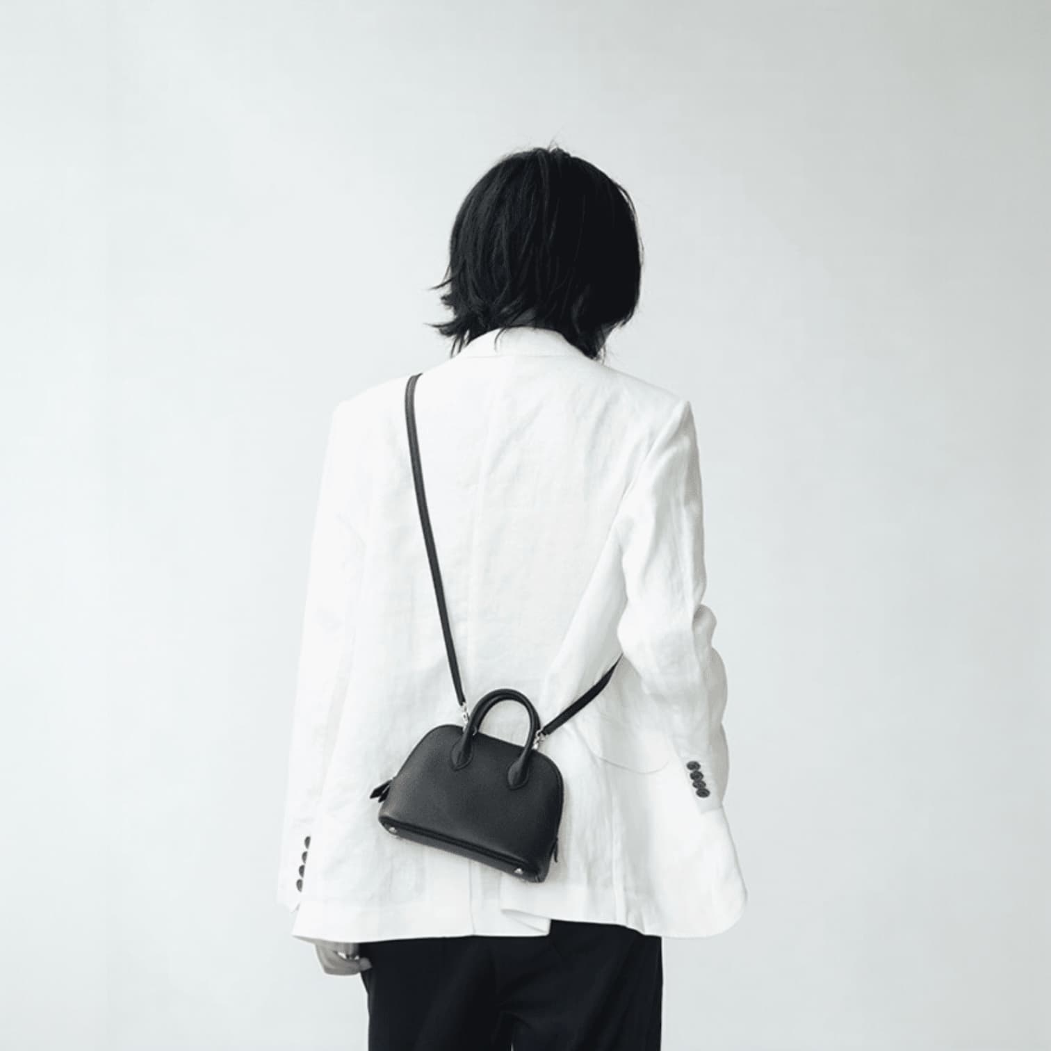 463 本革ラウンドフォルムミニバッグ ブラック / 小さくても上品・上質で存在感はしっかり / ルビリア