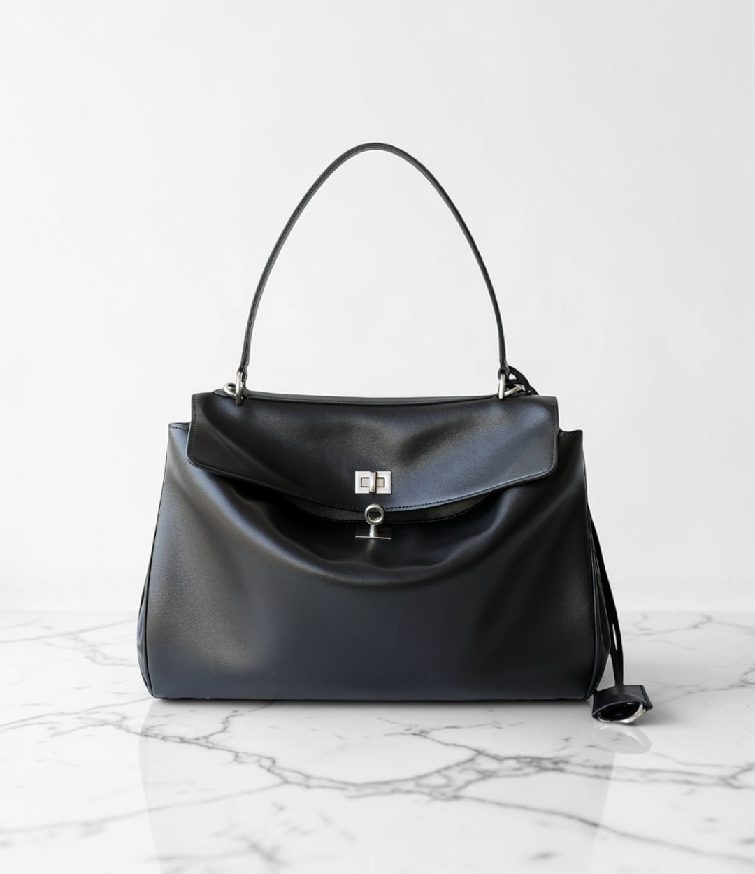 545 本革OHフラップバッグ / BLACK A4対応 2WAY 大人上品通勤バッグ ルビリア LUVILIA