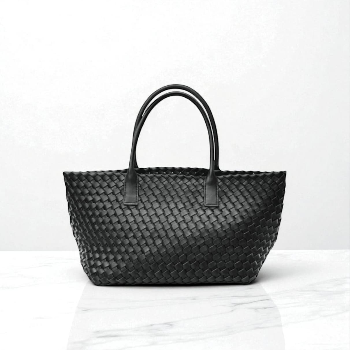 467 本革ICラージトート BLACK 大容量 A4対応 編み込み 通勤バッグ LUVILIA