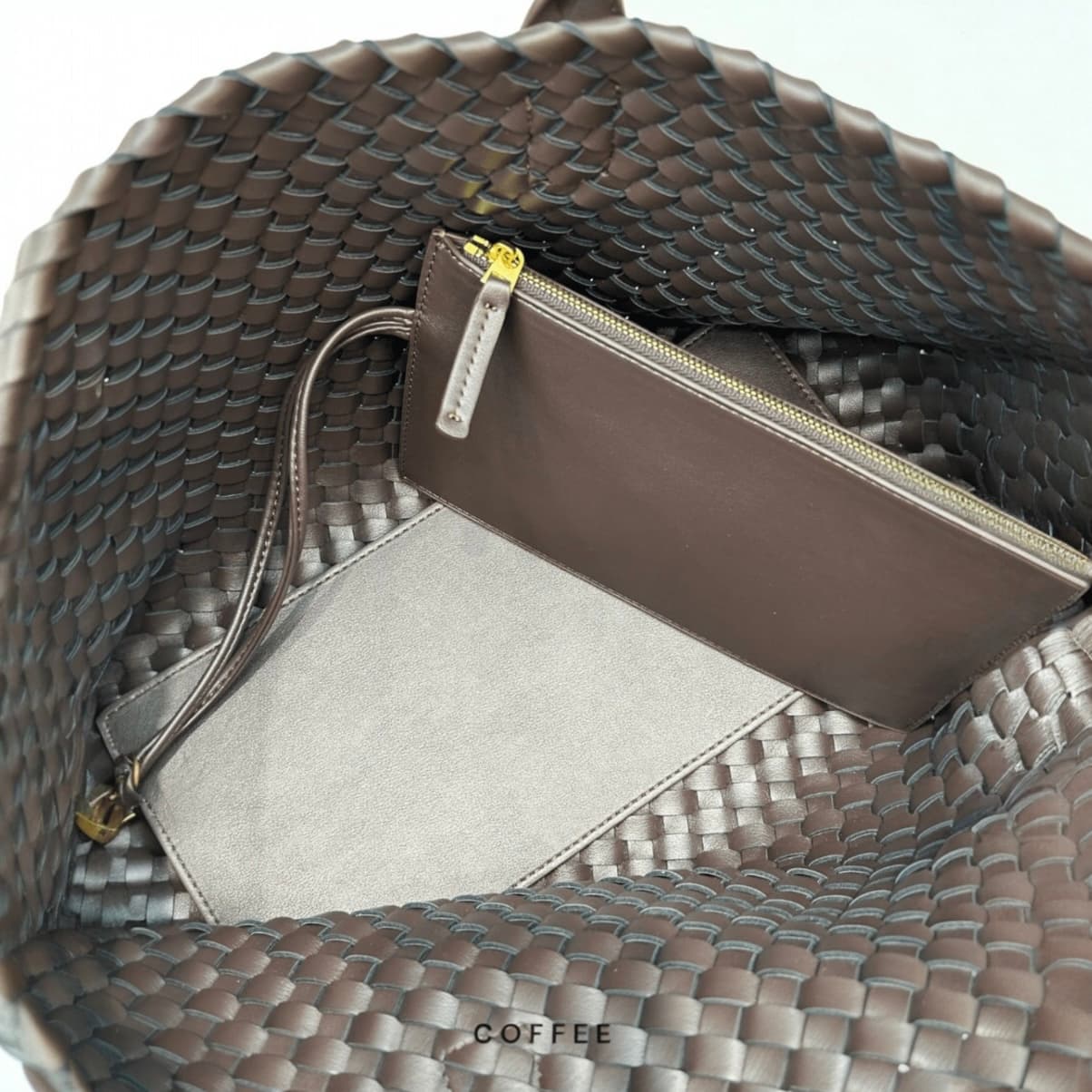 467 本革ICラージトート COFFEE 大容量 A4対応 編み込み 通勤バッグ LUVILIA