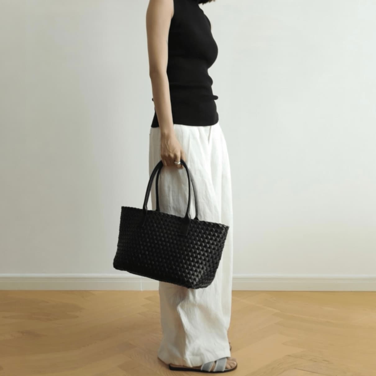 467 本革ICラージトート BLACK 大容量 A4対応 編み込み 通勤バッグ LUVILIA