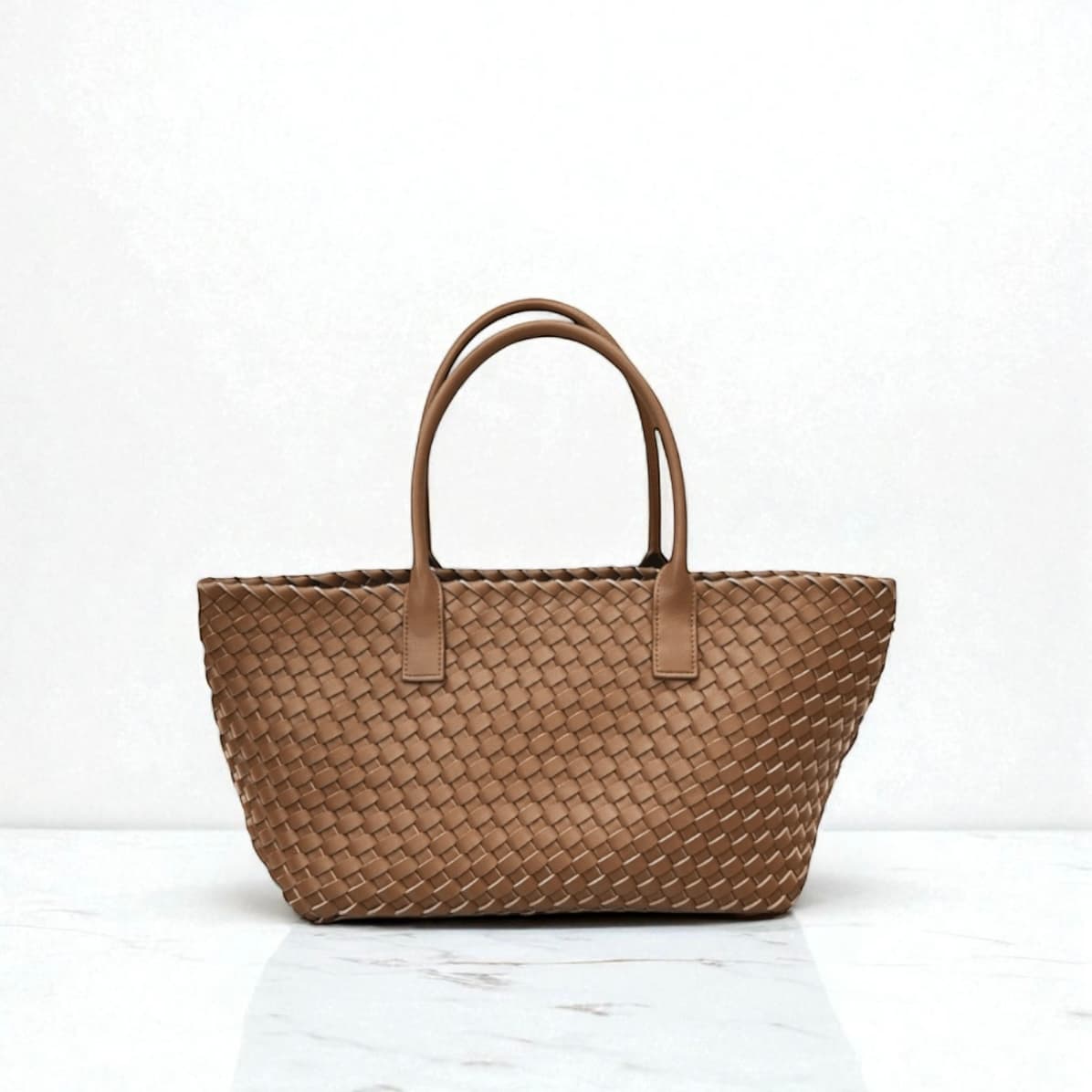 467 本革ICラージトート BROWN 大容量 A4対応 編み込み 通勤バッグ LUVILIA