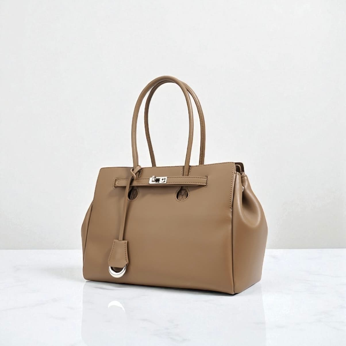 lv488 本革FBトートバッグ ベージュ|上質レザー×収納力抜群 ルビリア