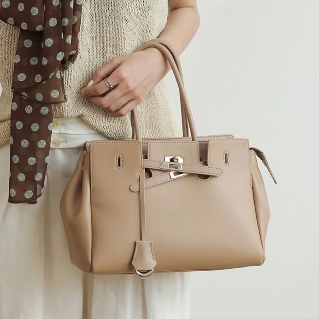 lv488 本革FBトートバッグ ベージュ|上質レザー×収納力抜群 ルビリア