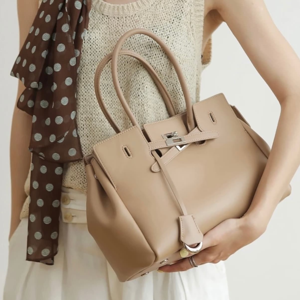 lv488 本革FBトートバッグ ベージュ|上質レザー×収納力抜群 ルビリア
