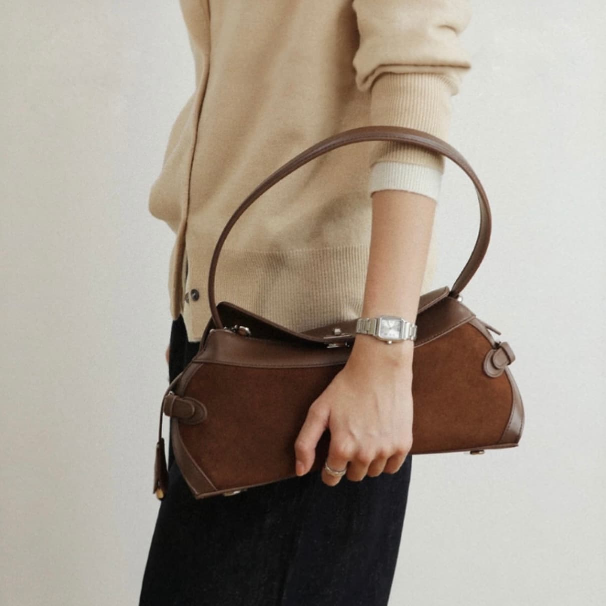 500 本革スウェードTHバッグ ブラウン 上質レザーとスウェードの横長デザイン ルビリア