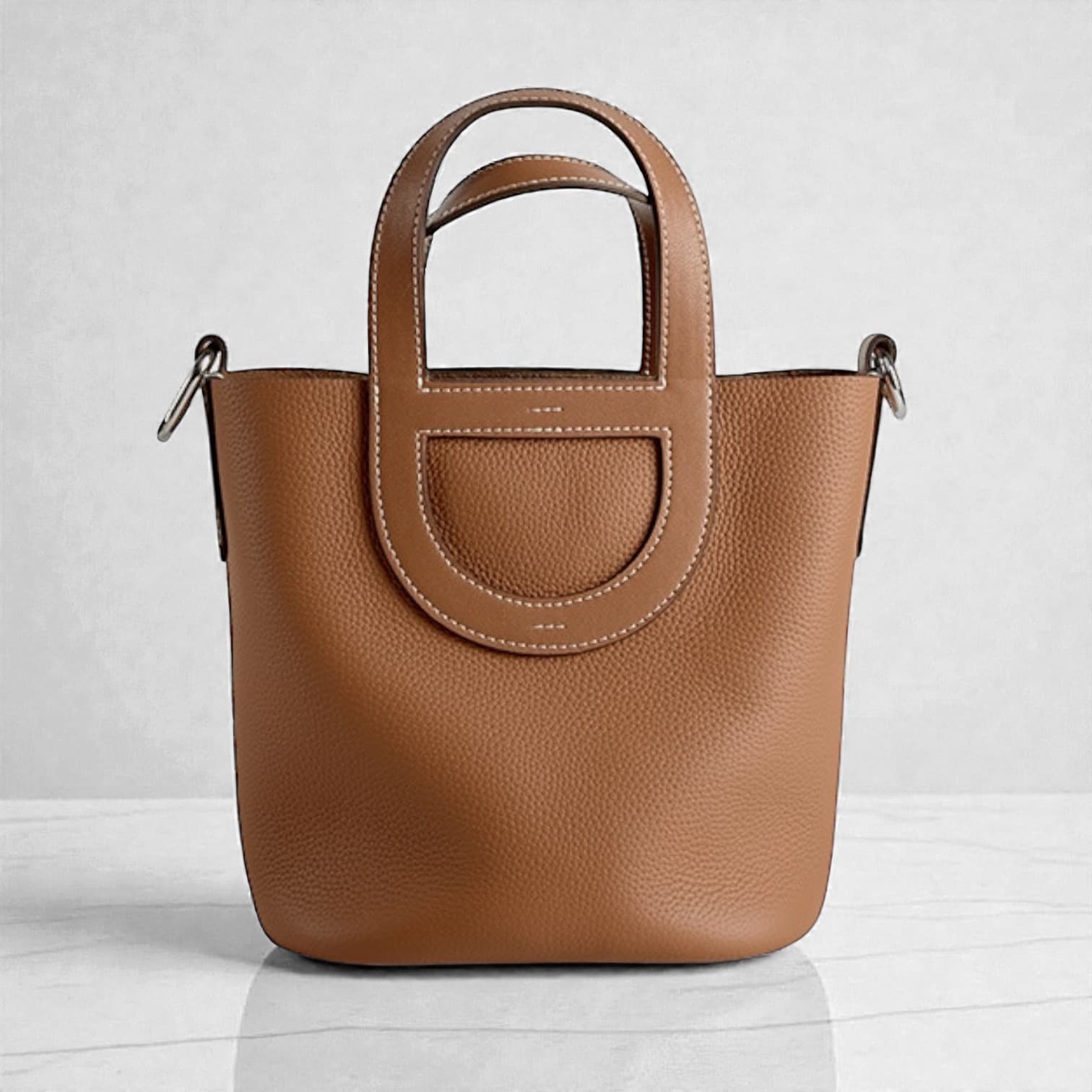 577 本革OVALハンドルバケットバッグ ブラウン 楕円ハンドルが映えるきちんとバッグ ルビリア