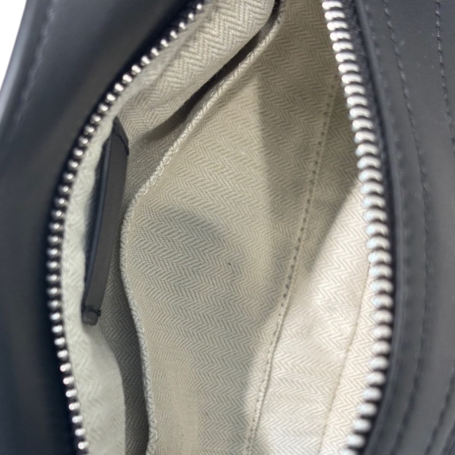 522 本革RBパズルバッグ ブラック / フロントベルト付き ショルダーバッグ ルビリア