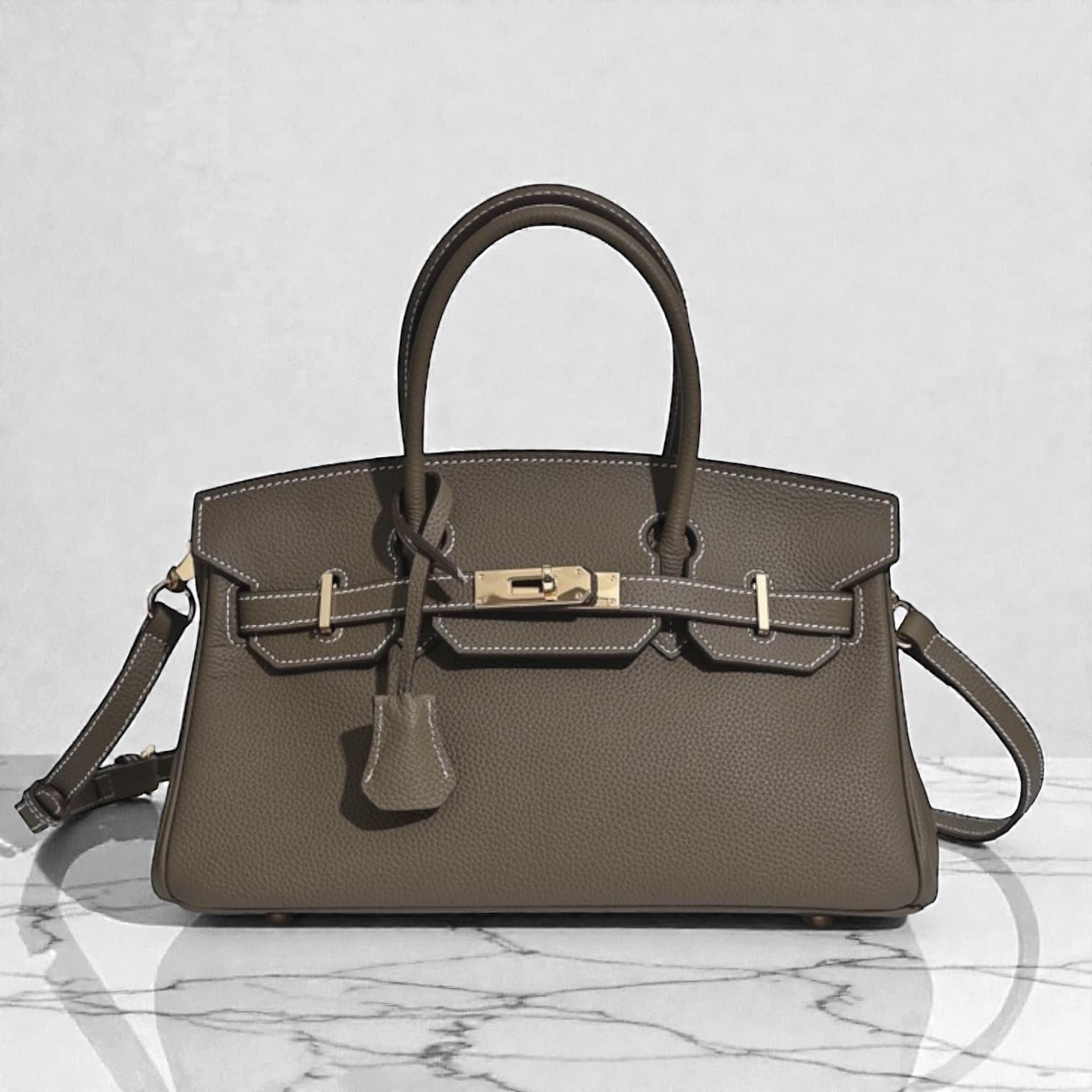 582 本革フロントベルトE&Wバッグ BEIGE ゴールド金具 通勤・セレモニー対応 ルビリア