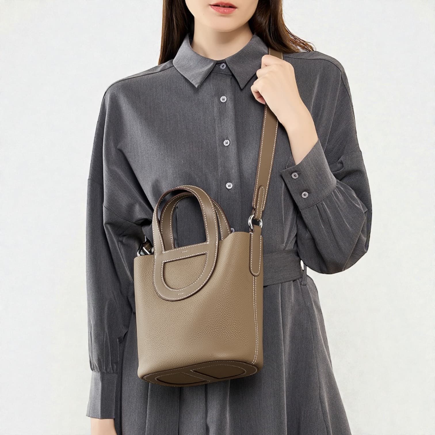 577 本革OVALハンドルバケットバッグ ベージュ 楕円ハンドルが映えるきちんとバッグ ルビリア