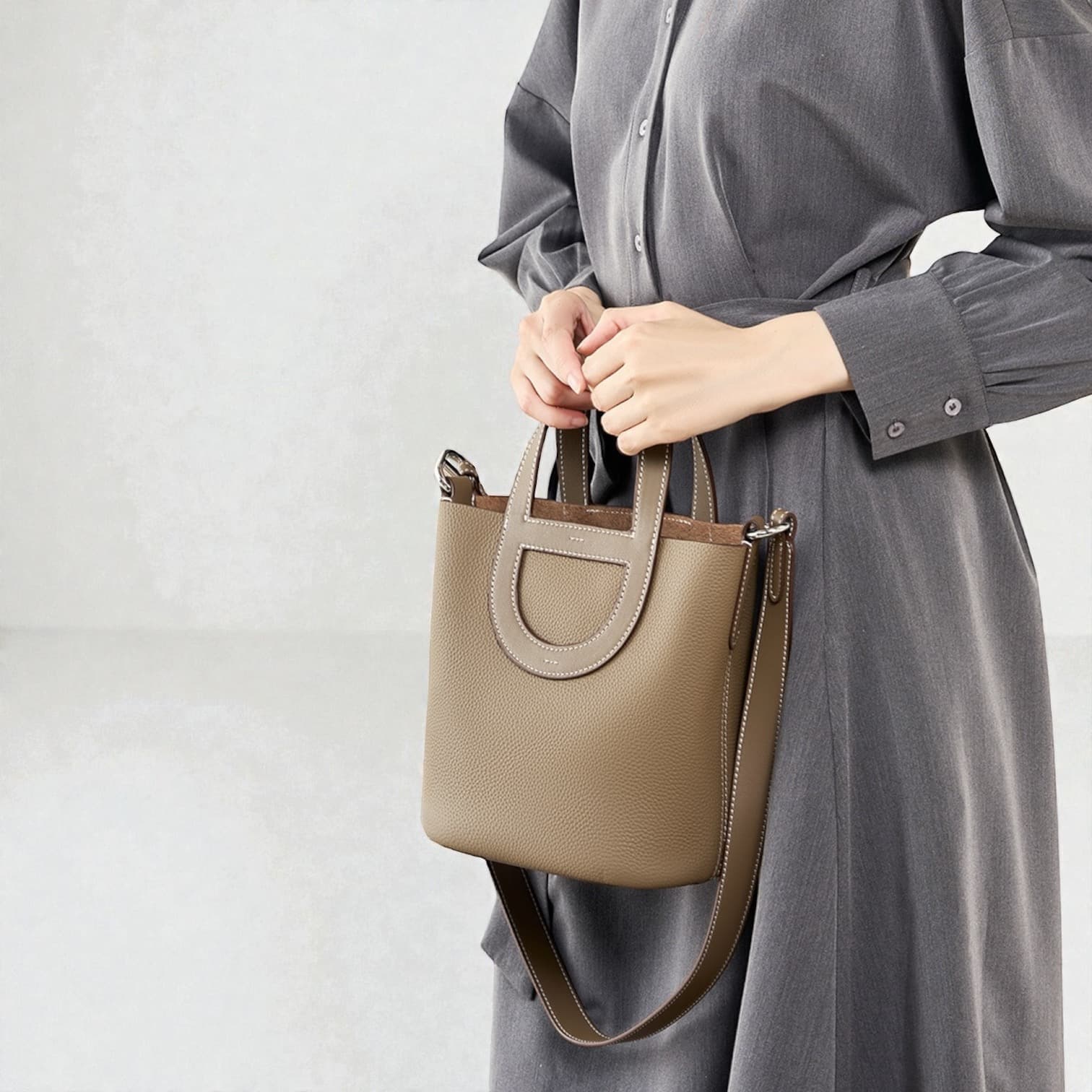 577 本革OVALハンドルバケットバッグ ベージュ 楕円ハンドルが映えるきちんとバッグ ルビリア