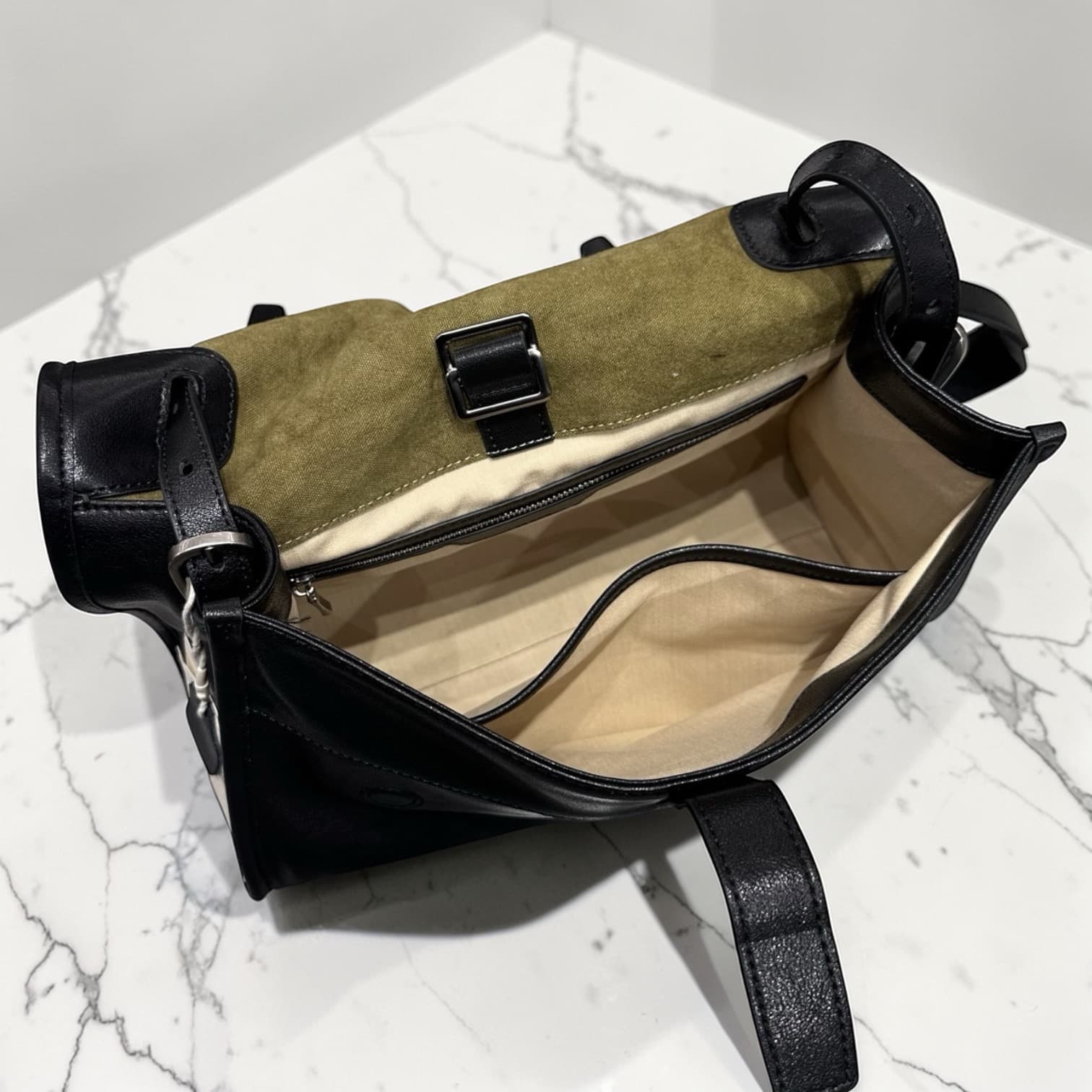 591 本革サッチェルバッグ BLACK 上質レザー大容量バッグ 通勤バッグ ルビリア