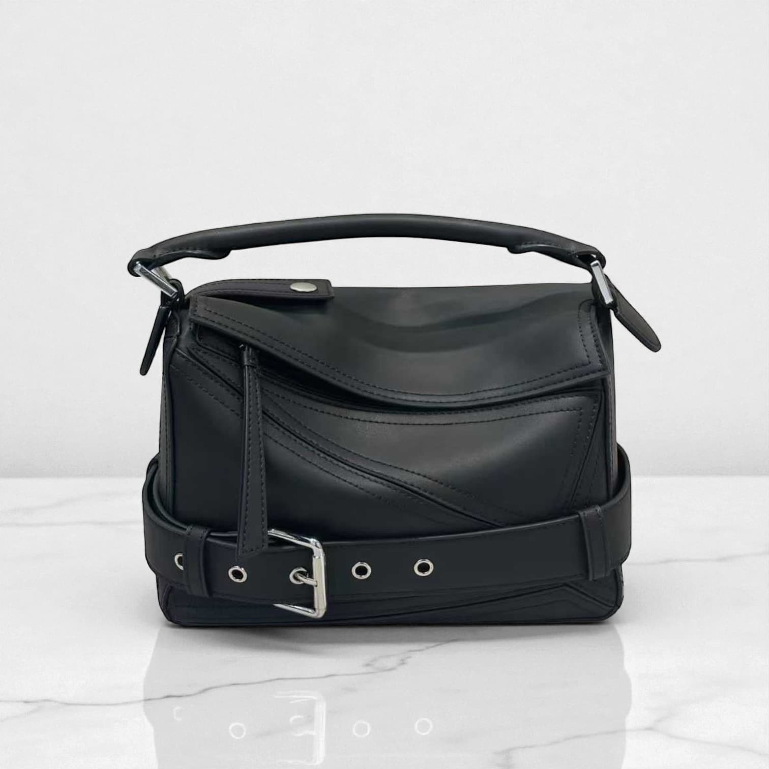 522 本革RBパズルバッグ ブラック / フロントベルト付き ショルダーバッグ ルビリア