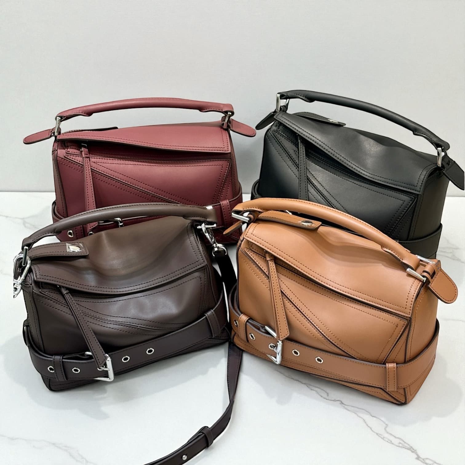 522 本革RBパズルバッグ ブラック モカブラウン バーガンディ ブラウン / フロントベルト付き ショルダーバッグ ルビリア