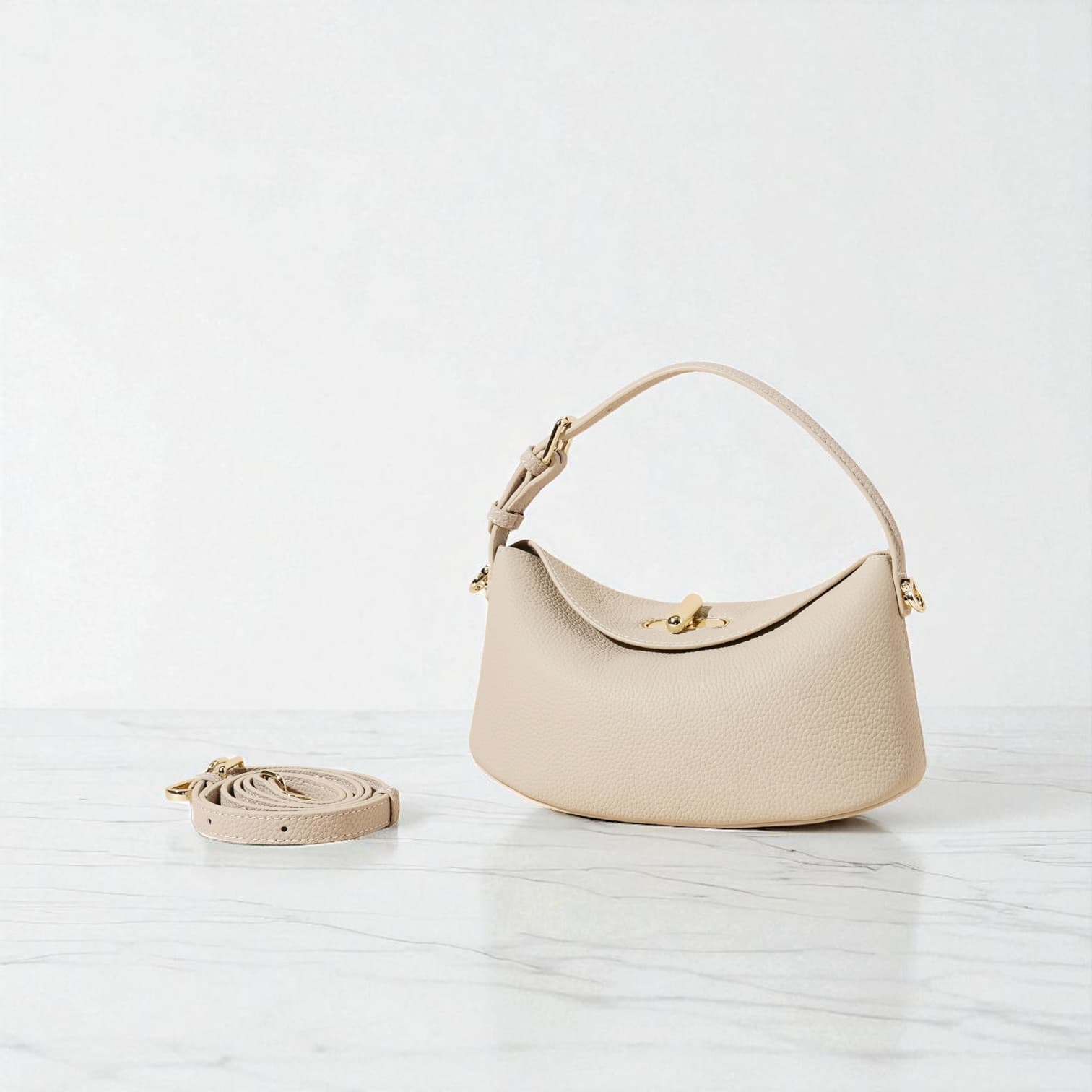 471 牛革ナチュラルフラップバッグ ホワイト|軽量・休日に最適