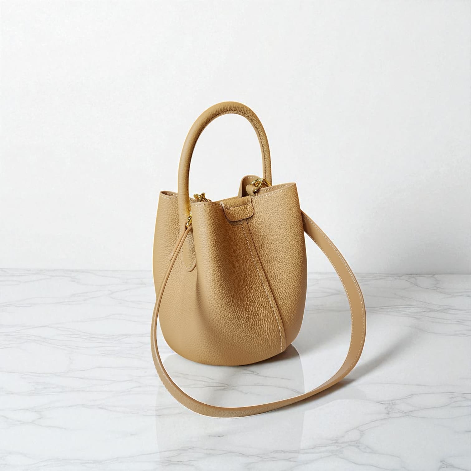 331 牛革TOP’H’バケツバッグ ブラウン|2WAYシルエットで通勤にも休日にも