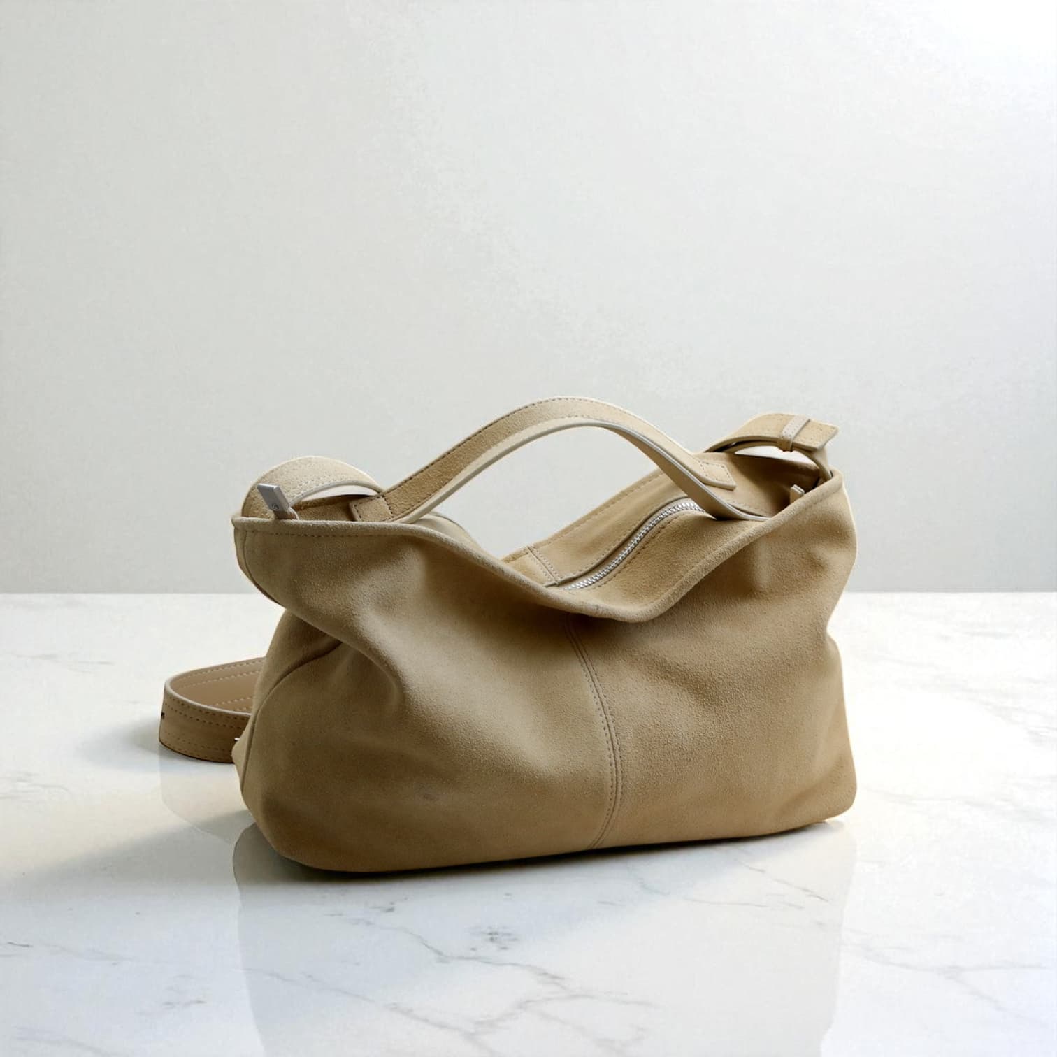 493 本革スウェードTOPハンドルバッグ ベージュ|通勤にも使える上品スウェードバッグ ルビリア