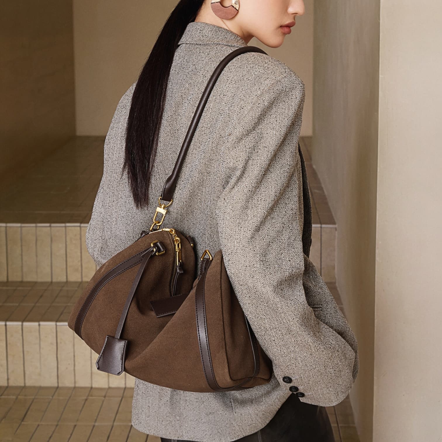 497 本革WBボストンバッグ モカ|上質スウェード×大容量デザイン ルビリア