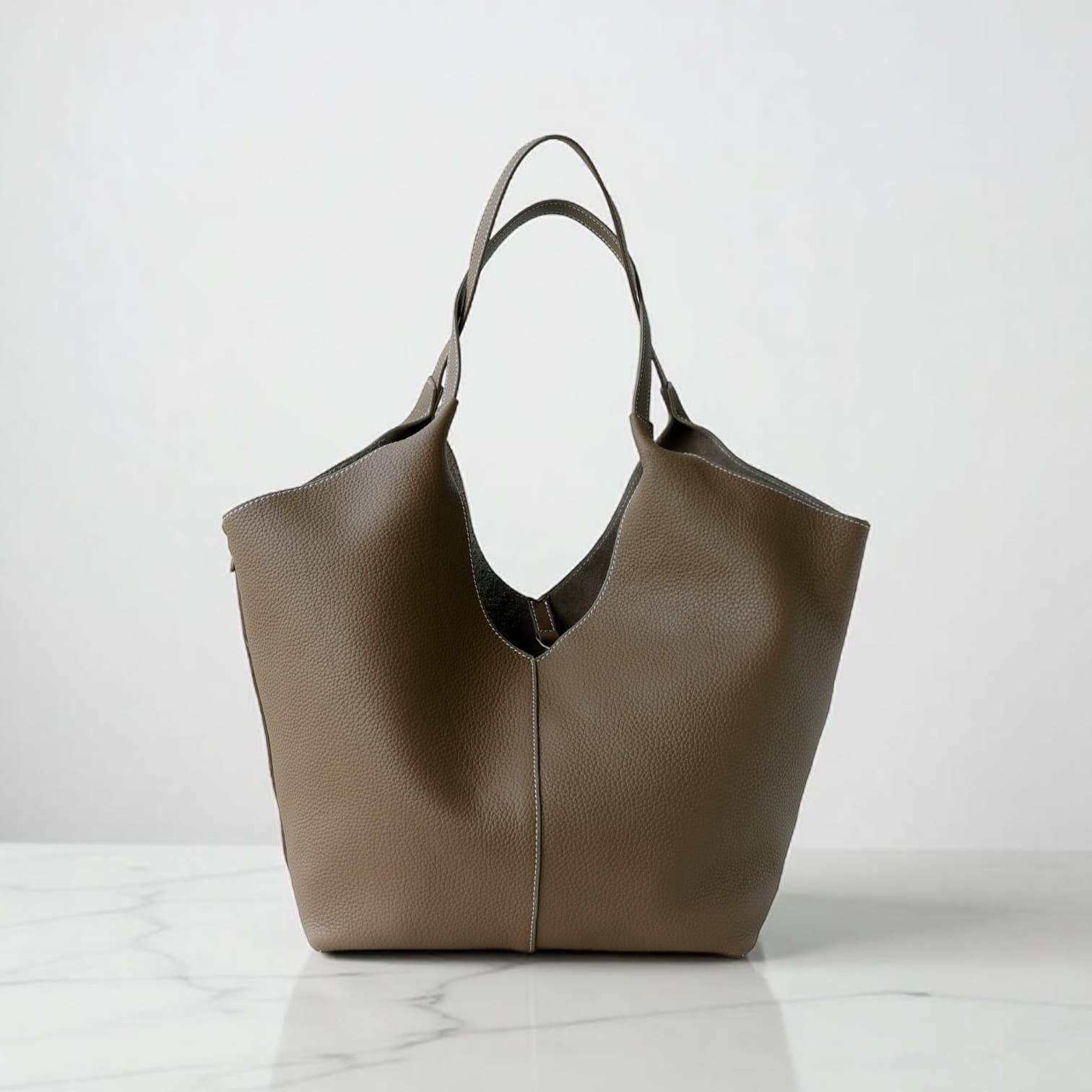 504 本革ショッパートートバッグ Mサイズ /ベージュ – 通勤にも使える上質トート ルビリア