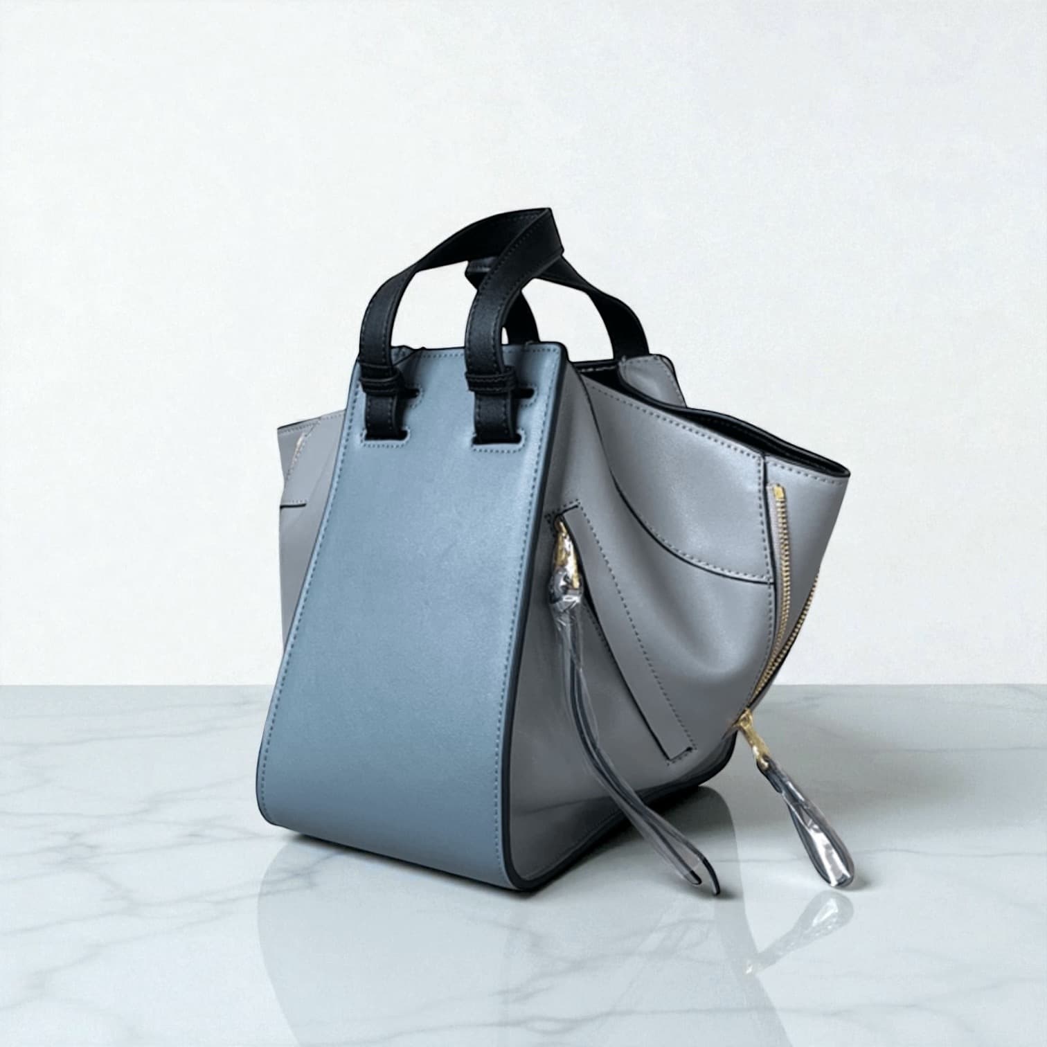 139 本革ハンモックバッグ ブルー 通勤・休日兼用 3WAY仕様 立体フォルム ルビリア