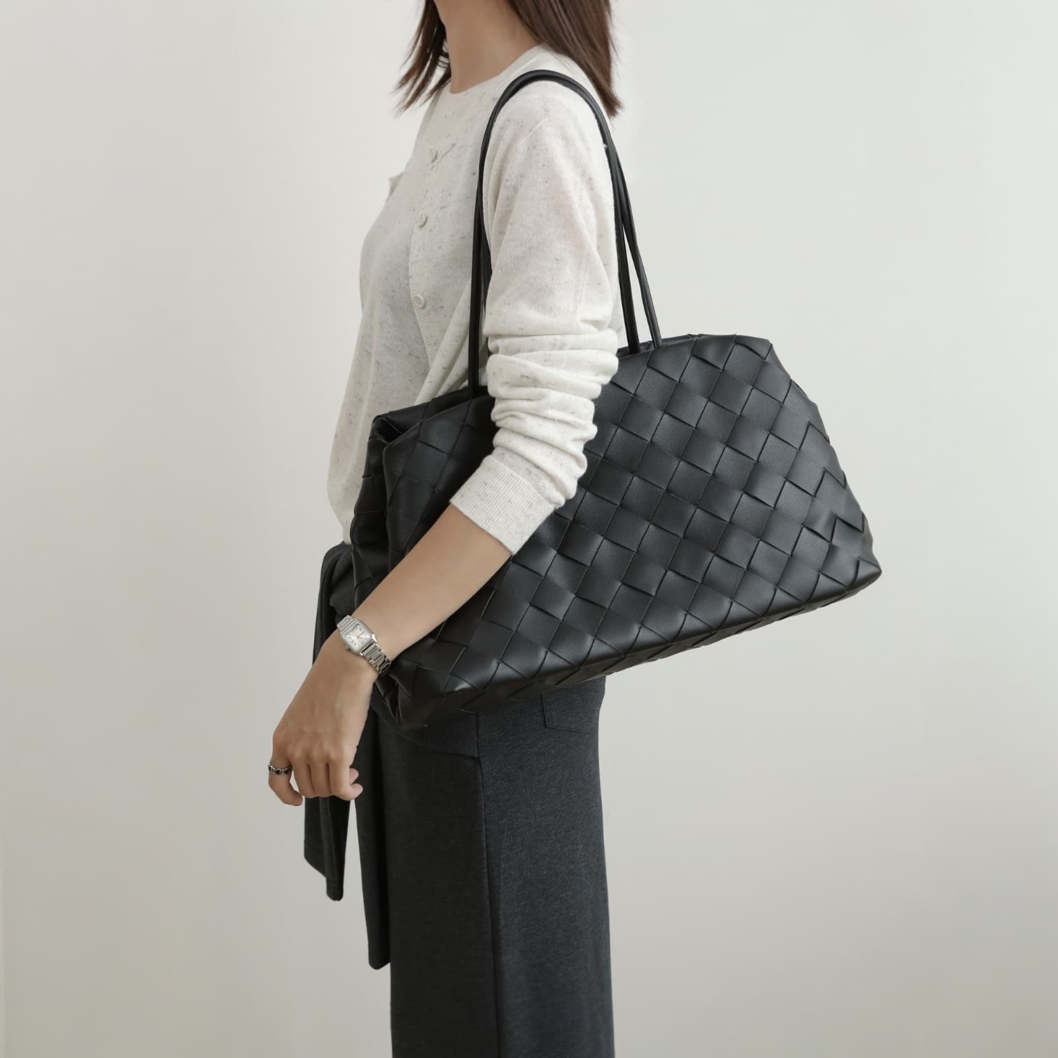 lv523 本革編み込みトートバッグ ブラック 通勤バッグ・A4対応 上品デザイン ルビリア