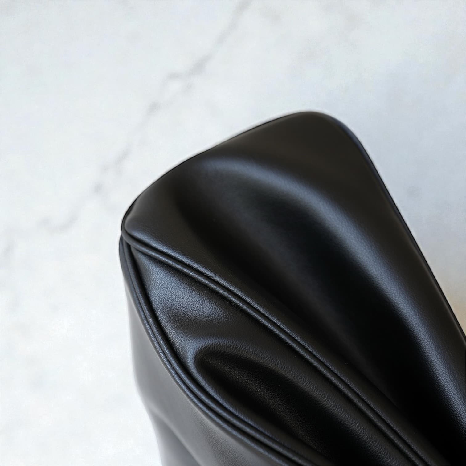 545 本革OHフラップバッグ / BLACK A4対応 2WAY 大人上品通勤バッグ ルビリア