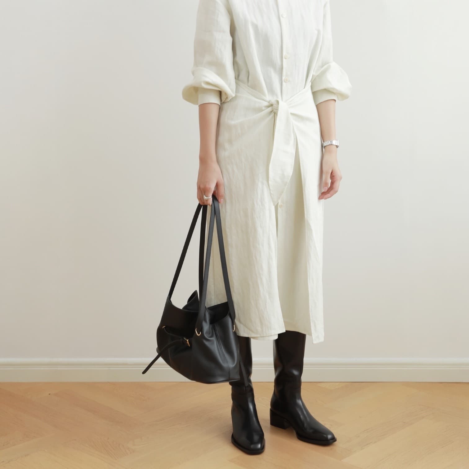 553 本革LHベルトバッグ ブラック タブレット対応軽量ビジネスバッグ ルビリア