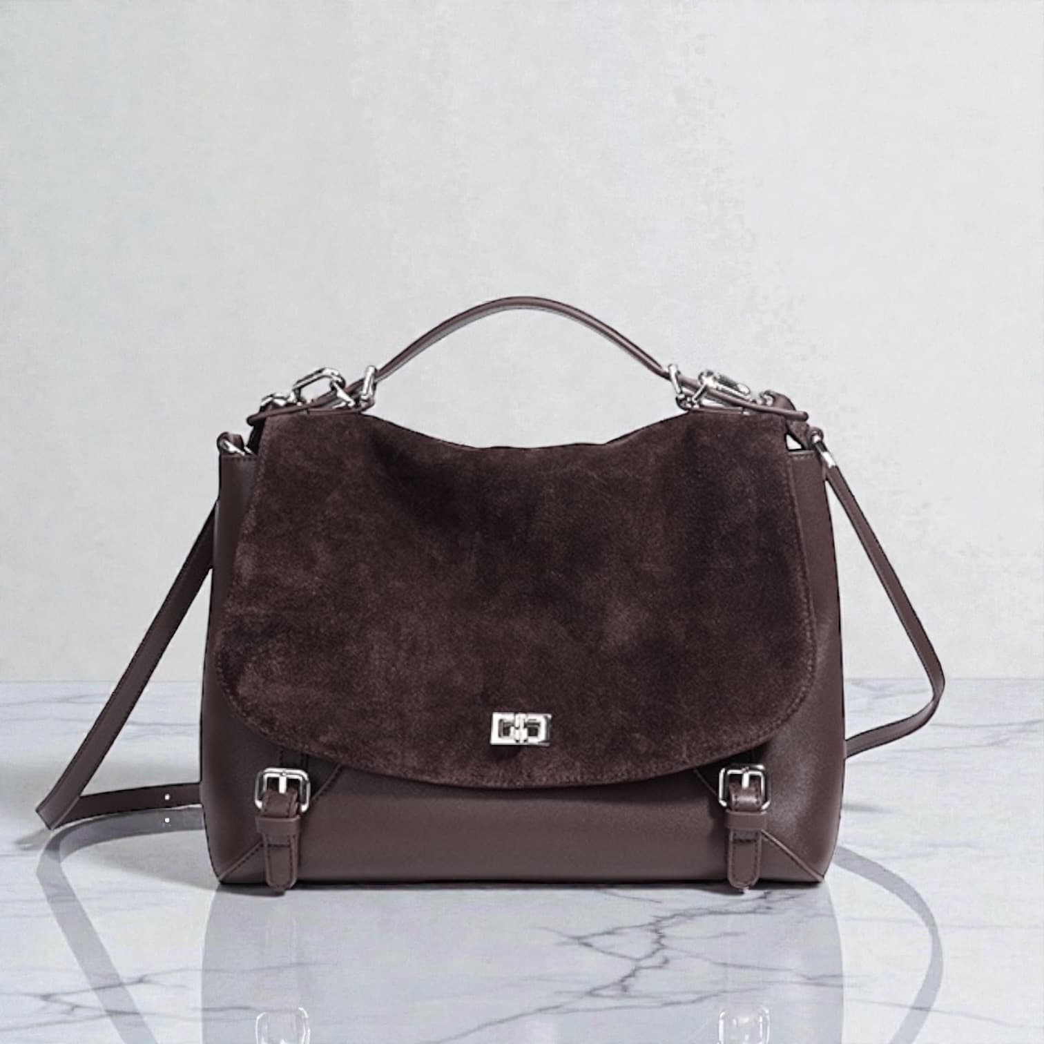 533 牛革フラップ3WAYバッグ