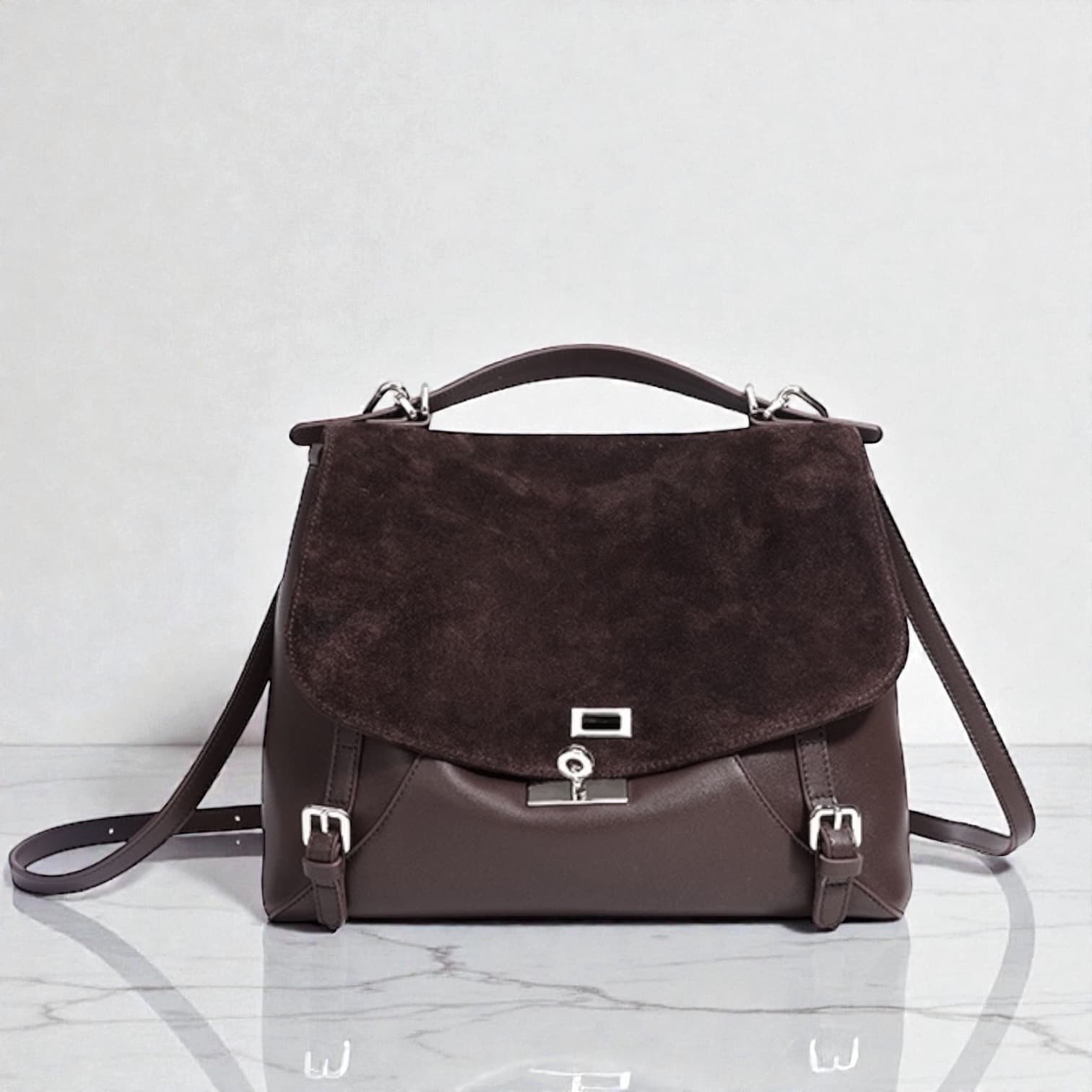 533 牛革フラップ3WAYバッグ