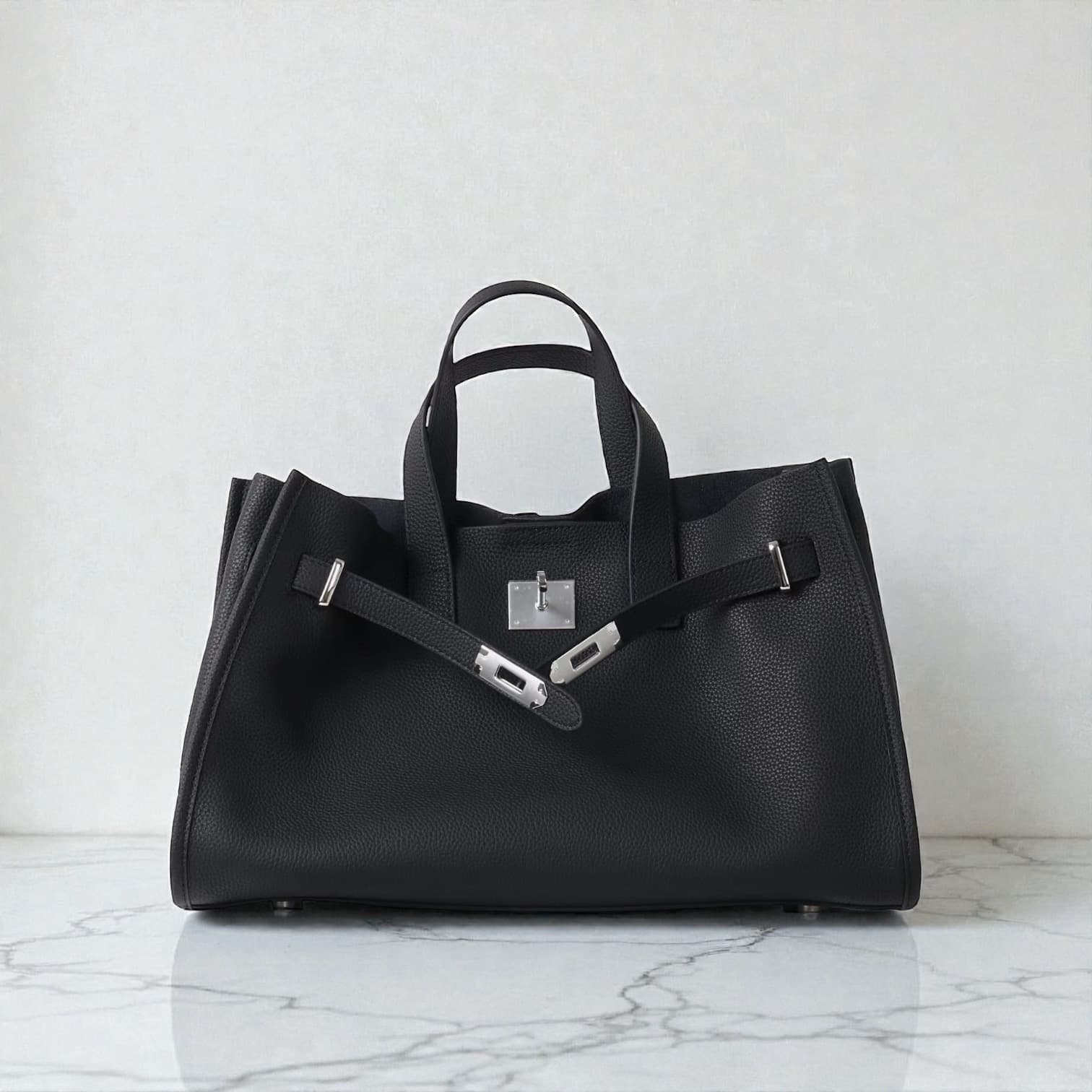 550 本革FBラージバッグ ブラック|A4・PC対応の上質レザー通勤バッグ ルビリア