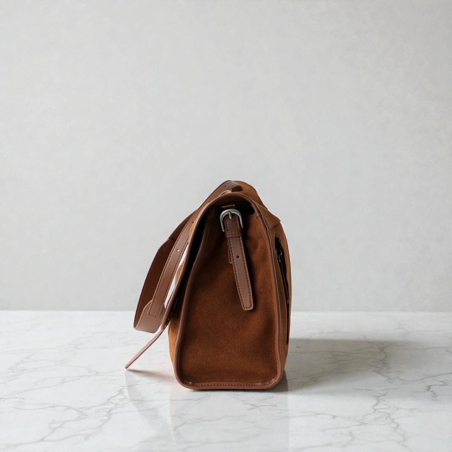 547 本革パイピングフラップバッグ/S/BROWN 太ストラップ 斜め掛け ルビリア