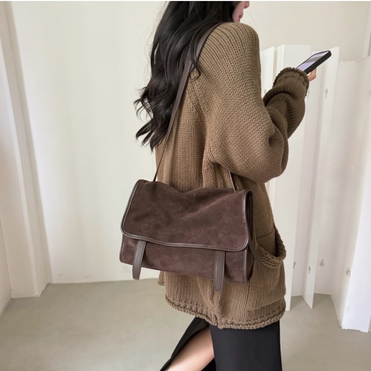 547 本革パイピングフラップバッグ/S/MOCHA 太ストラップ 斜め掛け ルビリア