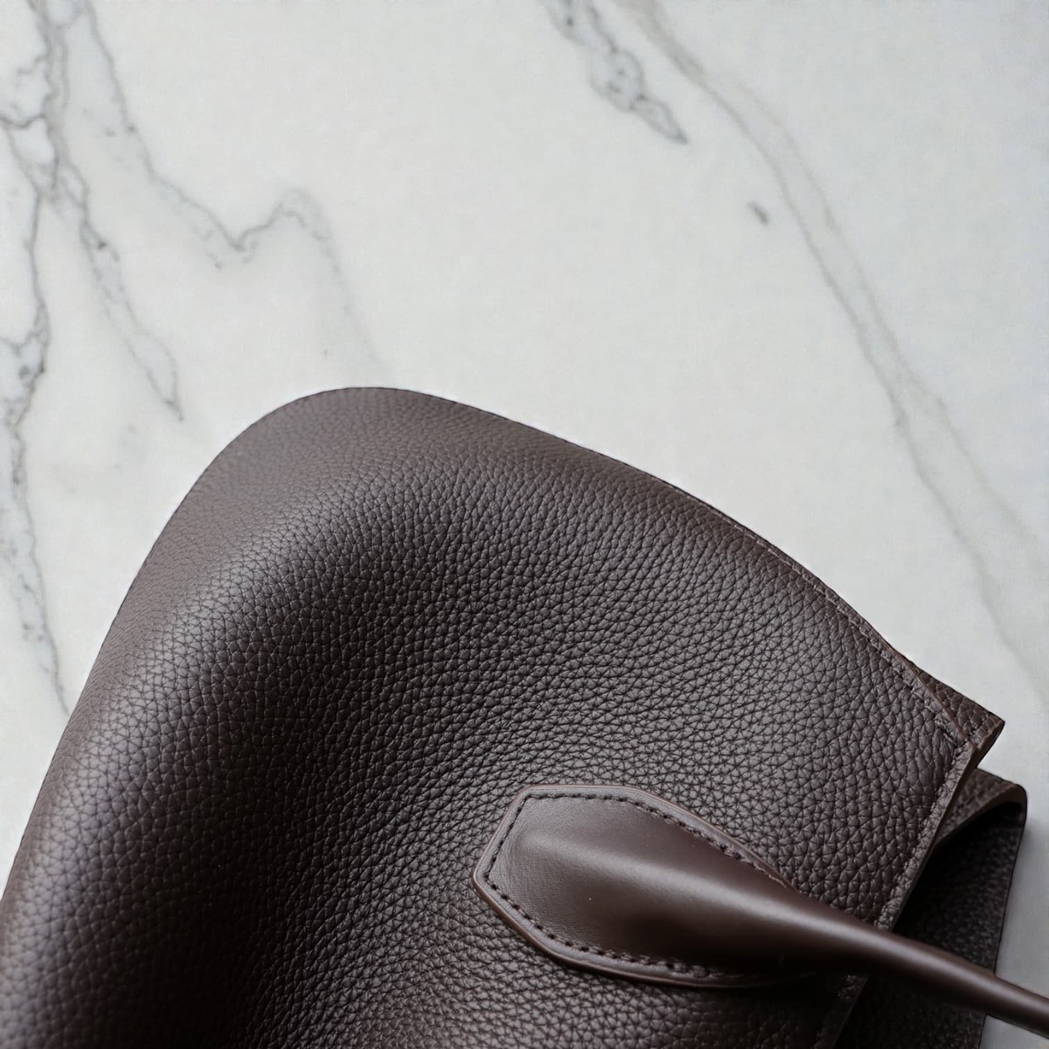 546 本革LHセレモニーバッグ ブラウン|卒入学・冠婚葬祭などフォーマルなシーンに上品対応 ルビリア