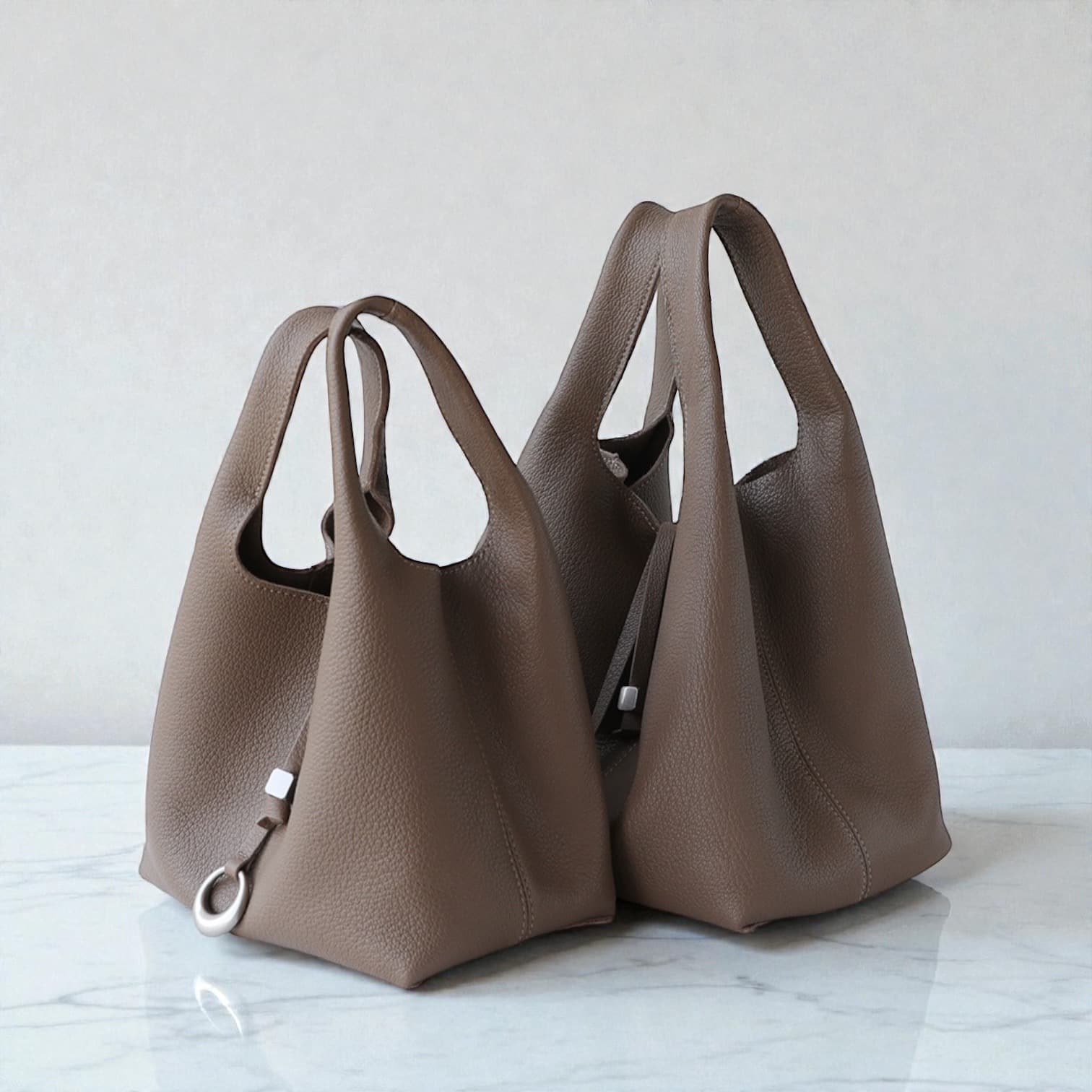 557 本革NバケットバッグS&M ベージュ 本革で上品 ルビリア