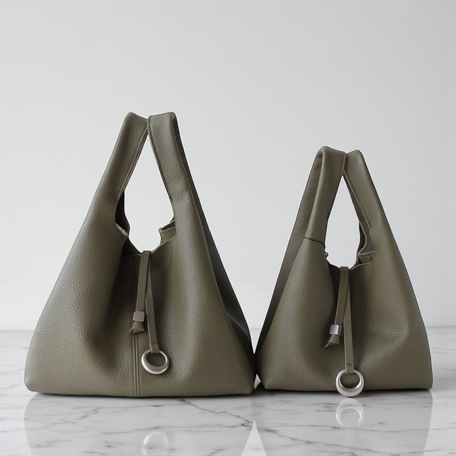 557 本革NバケットバッグS&M カーキ 本革で上品 ルビリア