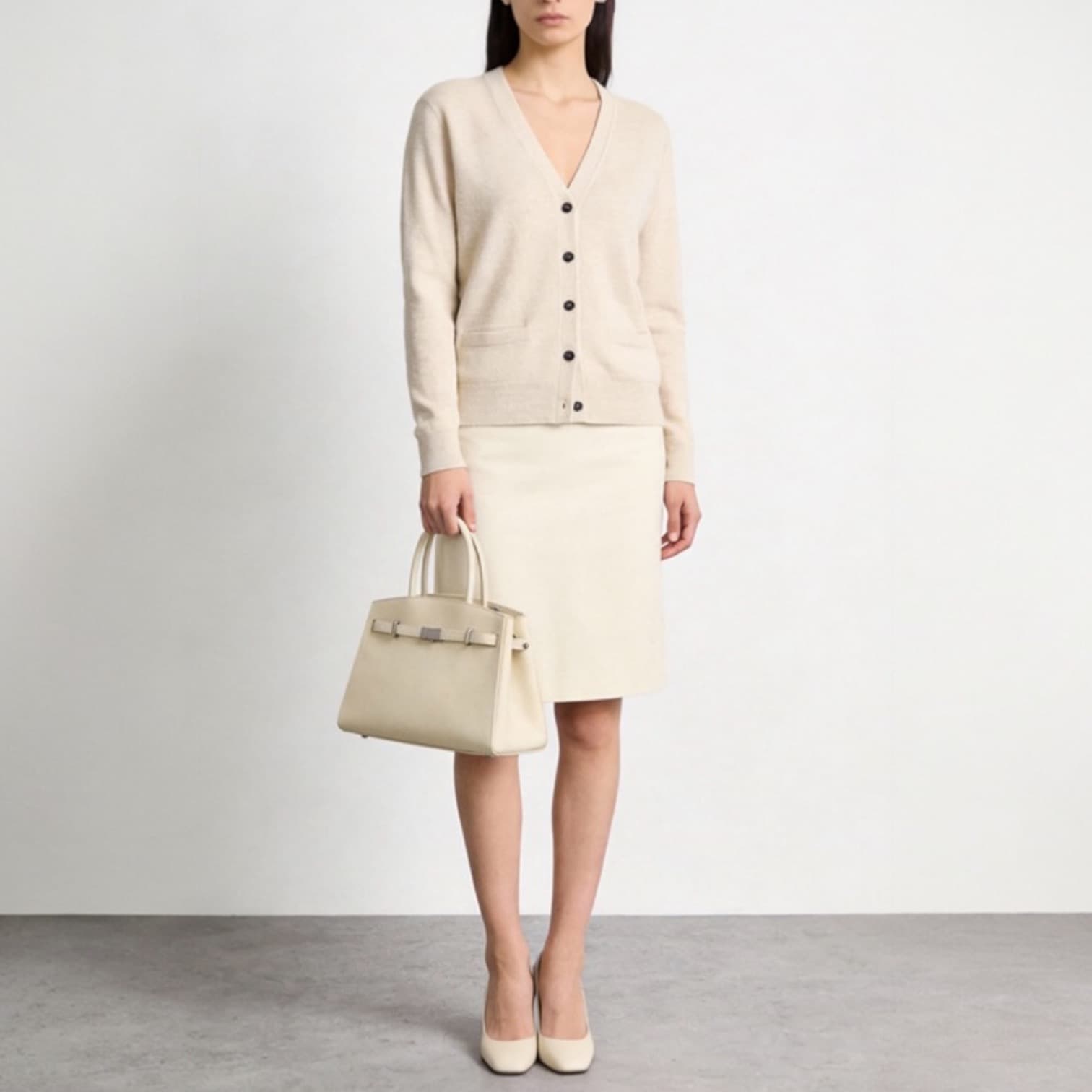 566 本革FBアーバンバッグ WHITE|セレモニーにも使える端正シルエットバッグ ルビリア