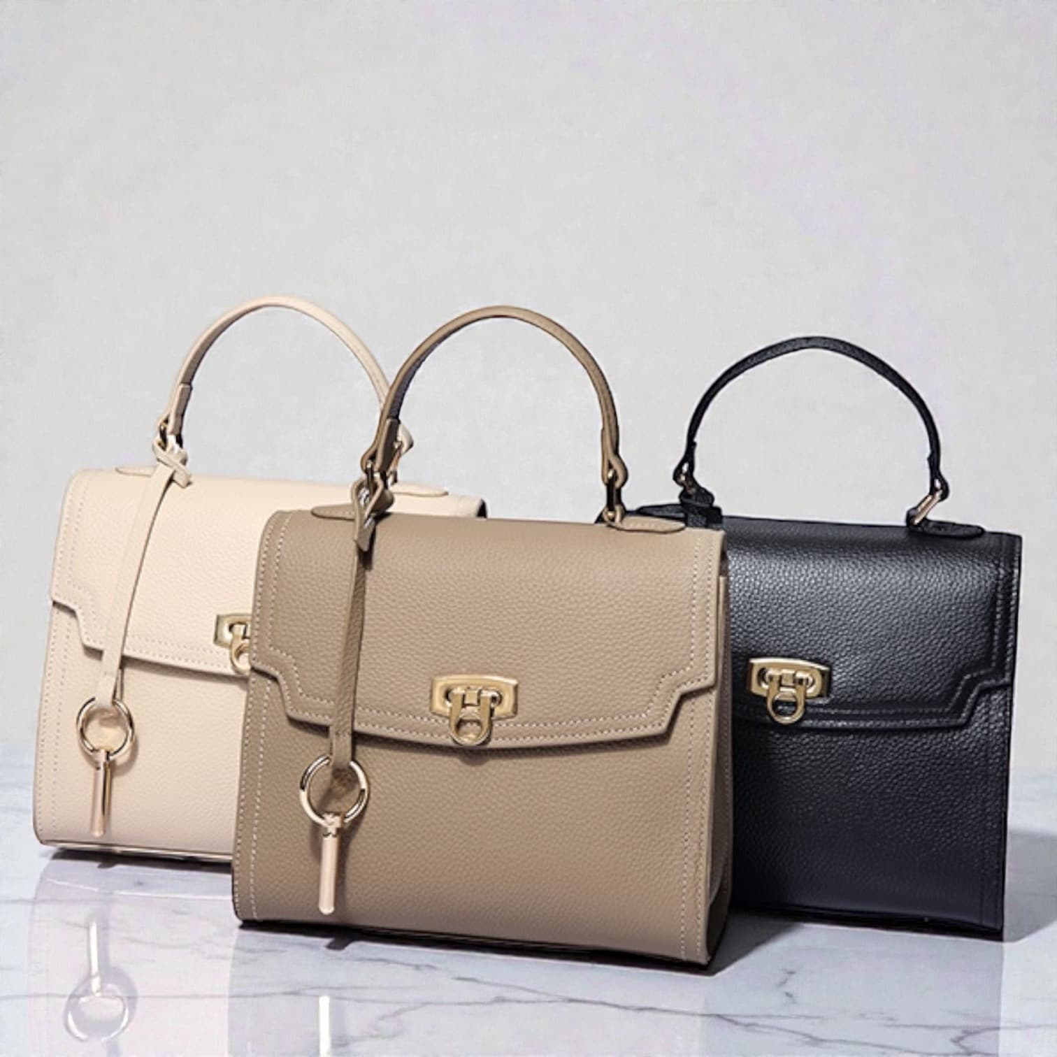 573 本革フラップスクエアーバッグ IVORY BEIGE BLACK きれいめ2WAYでセレモニー対応 ルビリア
