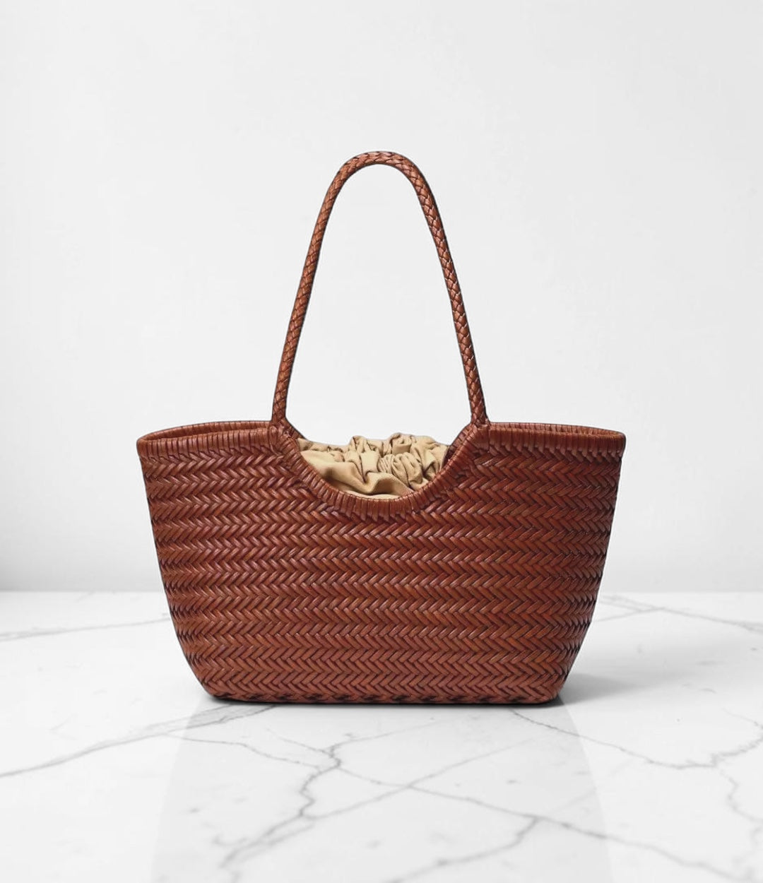 469牛革編み込みレイヤードバッグ