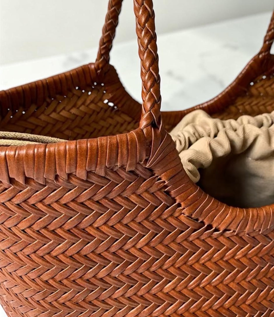 469牛革編み込みレイヤードバッグ