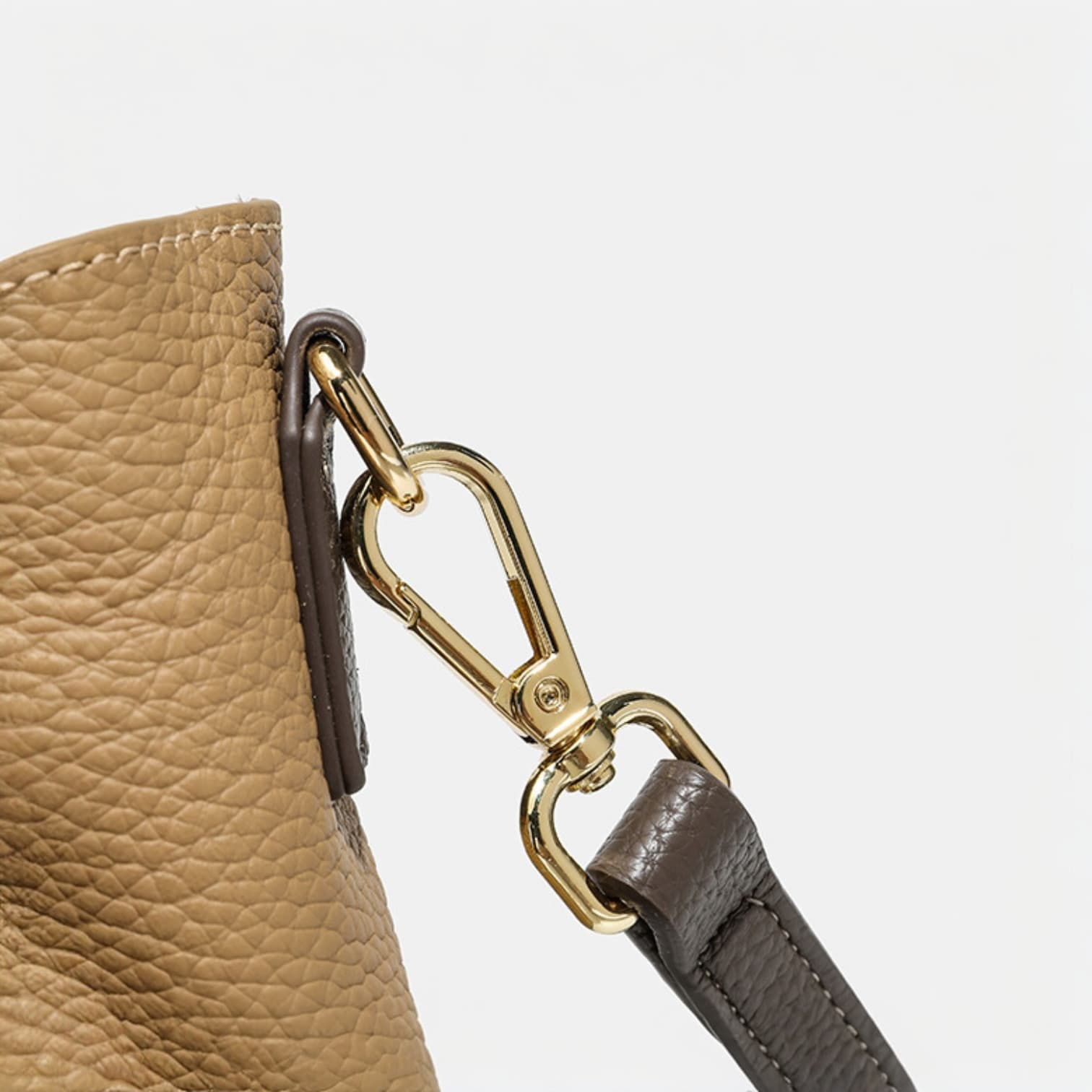 064 本革RGバッグ ホワイト×ブラウン / フォーマルにも合う本革ラゲージバッグ ルビリア