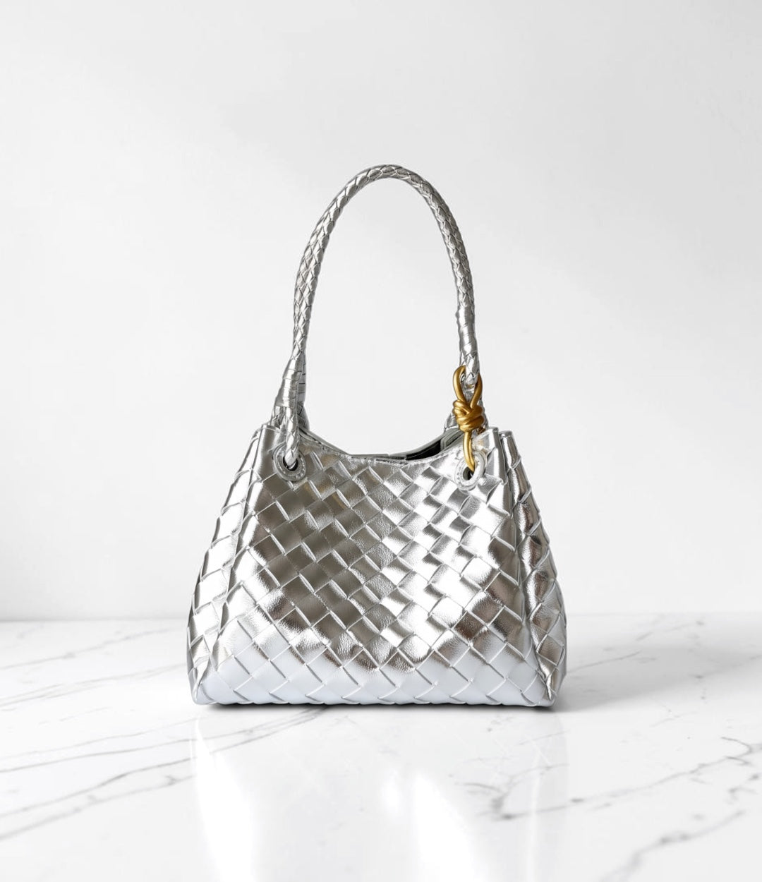 本革編み込みミルトート SILVER 軽量で普段使いしやすいイントレチャートバッグ　| LUVILIA ルビリア