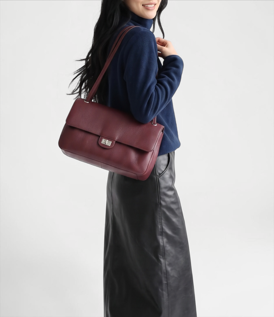 630 牛革フラップ2WAYショルダーバッグM WINE｜秋冬きれいめコーデ